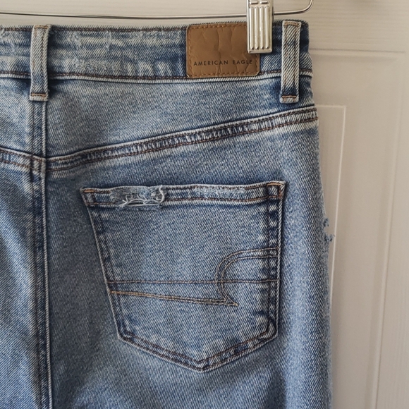 American Eagle Mom Jeans - Stretch Size 2 - Picture 4 of 6